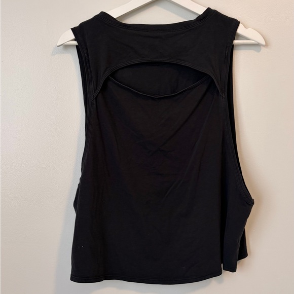 Lululemon Cropped Tank Top - Picture 6 of 10